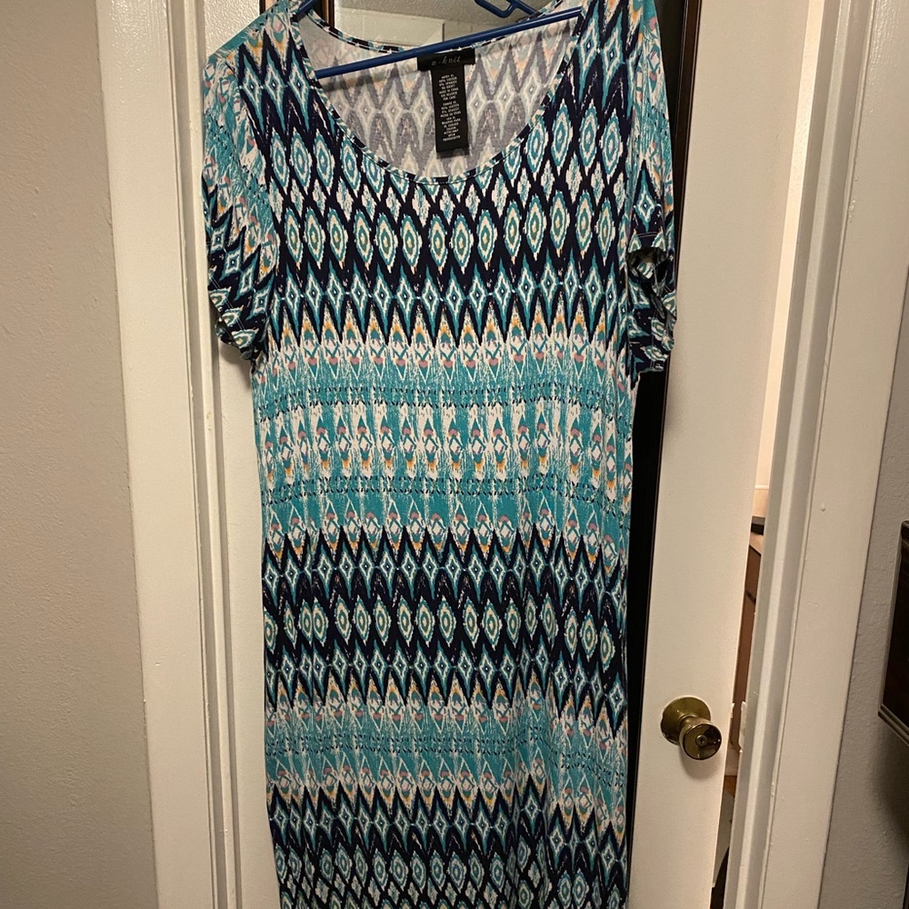Colorful ladies’ midi dress, size Petite XL